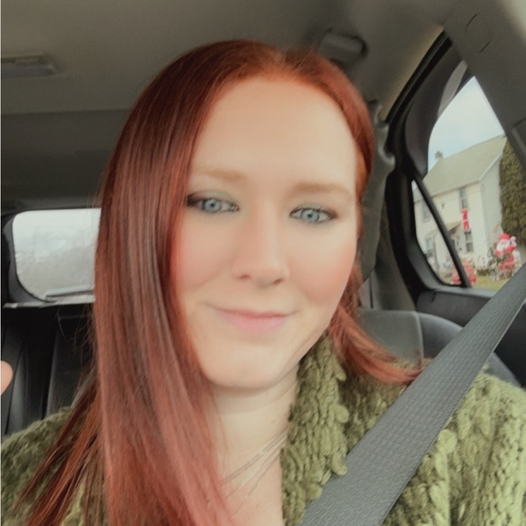 Meet your Posher, Megan - Picture 1 of 1